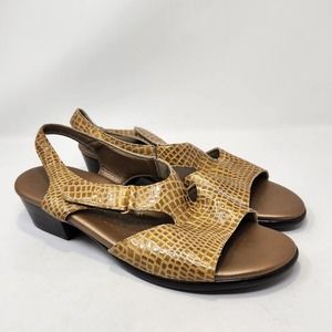 SAS Womens Suntimer Gold Croc Leather Sandals 9.5 M Open Toe Slingback Comfort